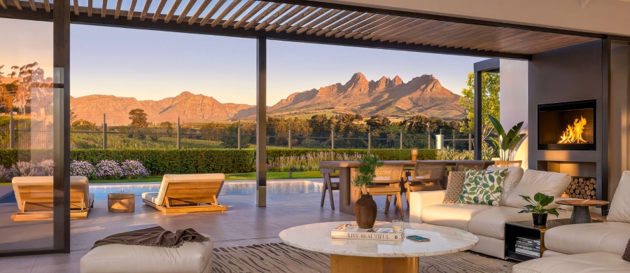 4 Bedroom Property for Sale in Raithby Western Cape